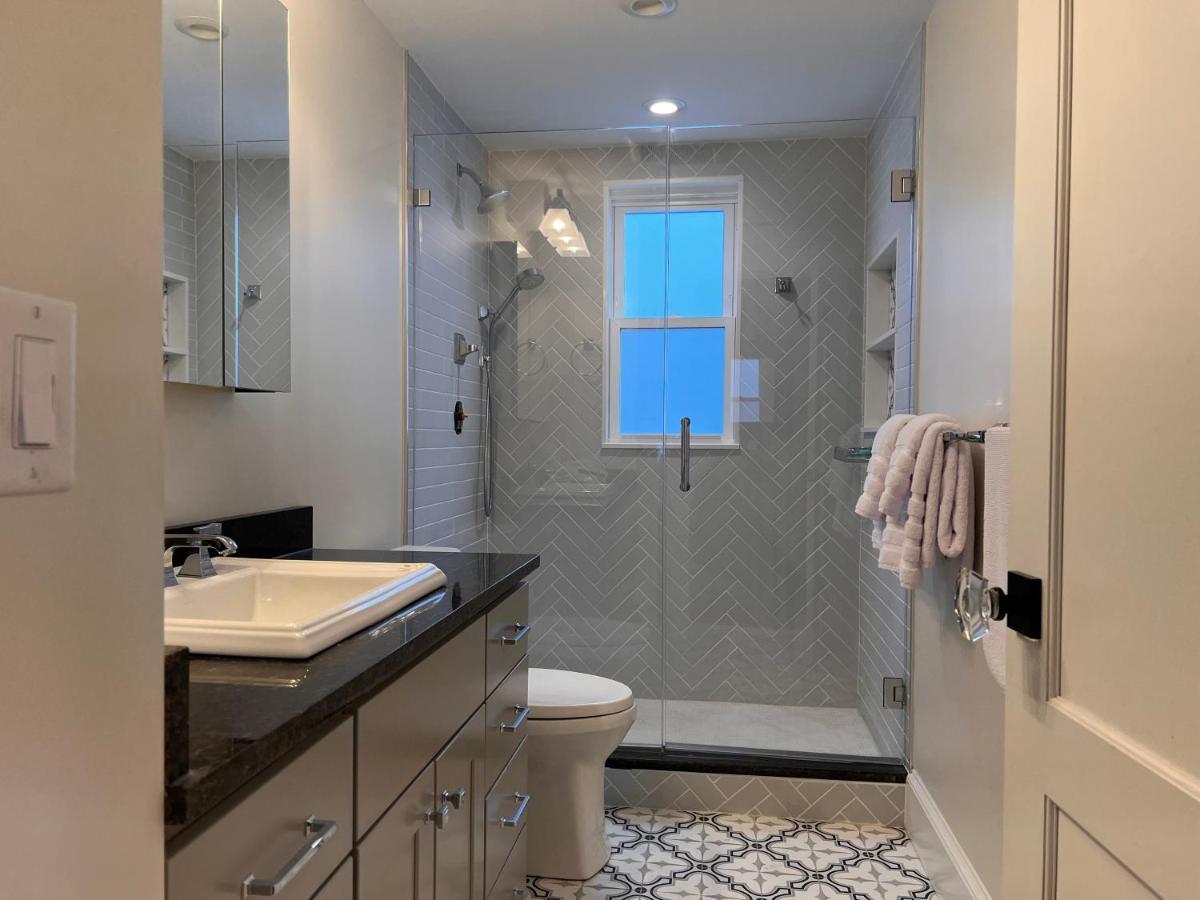 Your Boston Retreat - Great Porches - 2/Br Sleep 6 Everett Εξωτερικό φωτογραφία