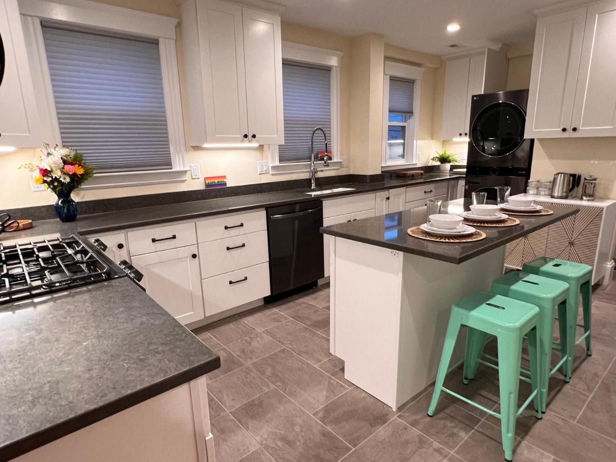 Your Boston Retreat - Great Porches - 2/Br Sleep 6 Everett Εξωτερικό φωτογραφία